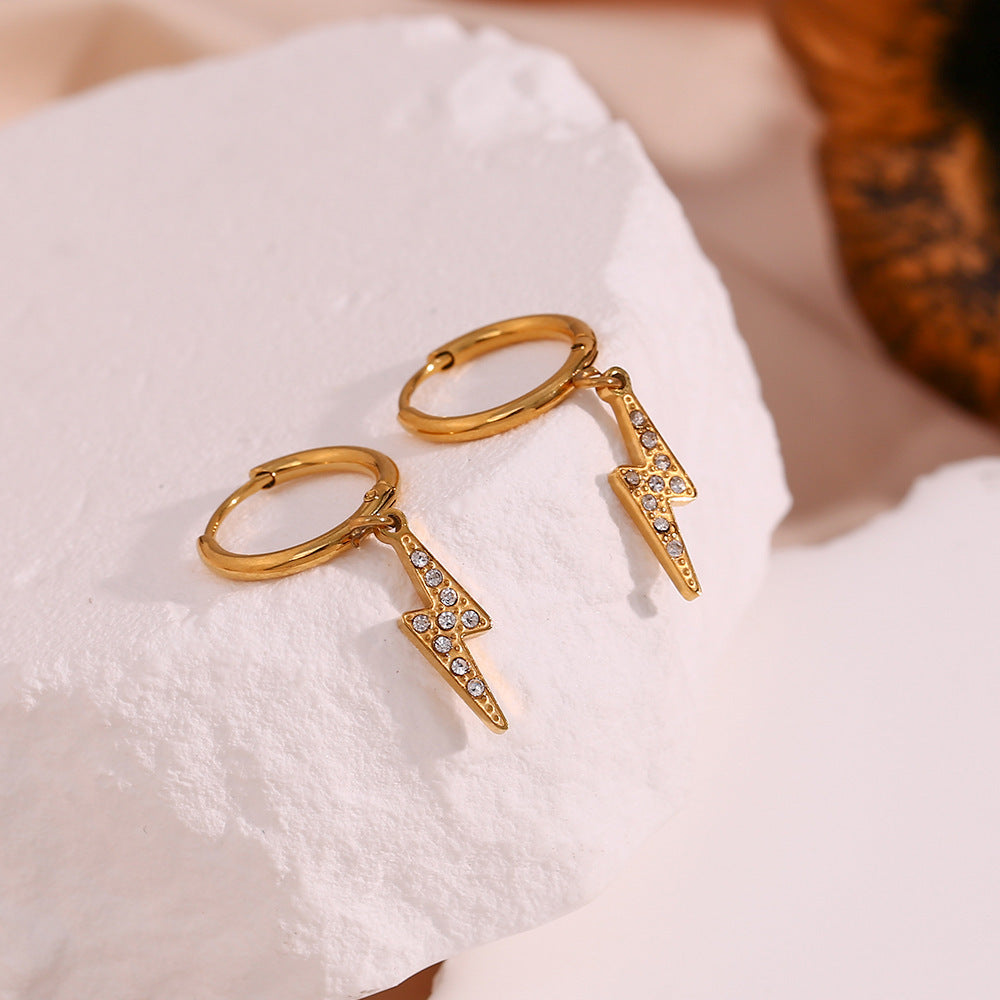 Simple And Popular Earrings In Europe And America 6b22064e f4b9 42f9 8f1a 2637c072e436