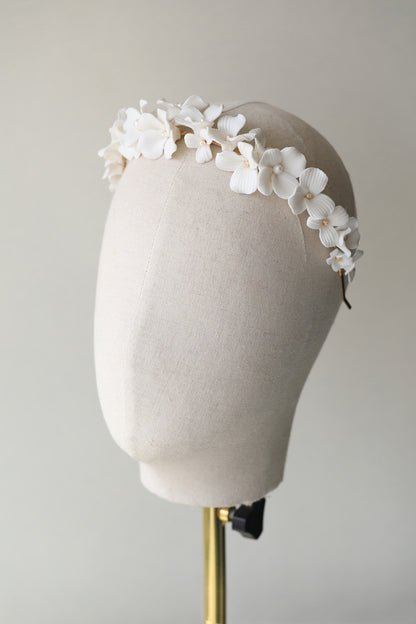 Bridal Simple Ceramic Flower Headband 6cf43ba3 32c4 4d7e b589 b1f6a765431c