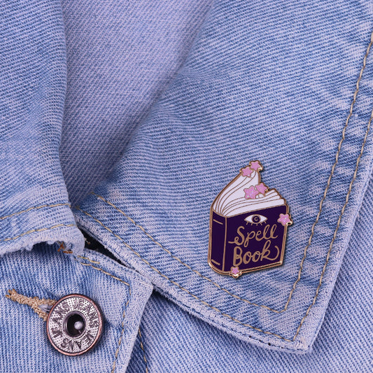 Magic Book Brooch Decorated With Shining Stars 6e5bb6d0 34b9 4bb1 898f 98b18de067ad