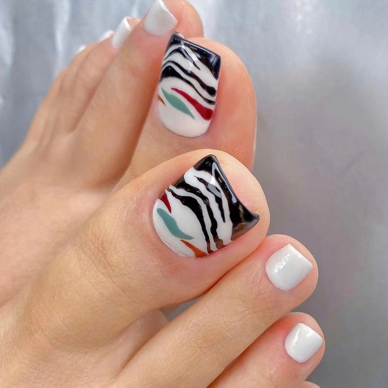 White French Toenail Wear In Summer 6e8b1907 5eaf 4a34 93e7 85ba9f5c609c
