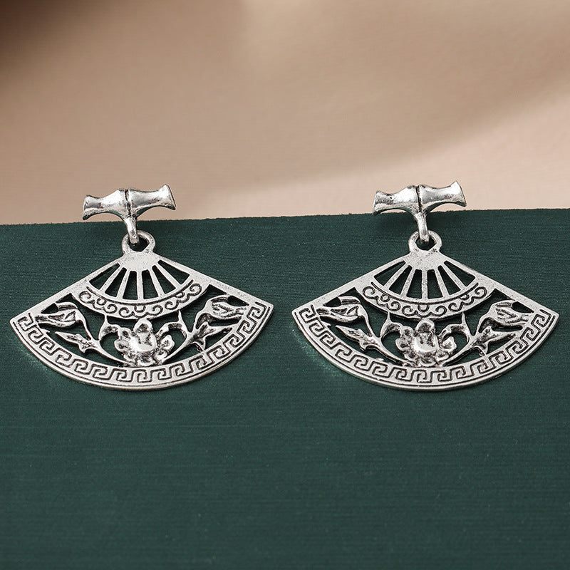 Retro Hollow Fan Classical Pattern Silver Stud Earrings 6ed242f6 391b 4c4c 9cd8 09b887beb103