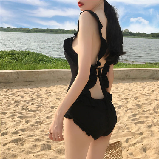 Sexy Halter With Small Breasts Gathered To Cover Belly 6fd59c86 ad5a 4fd0 99a7 edb0b8cf2077