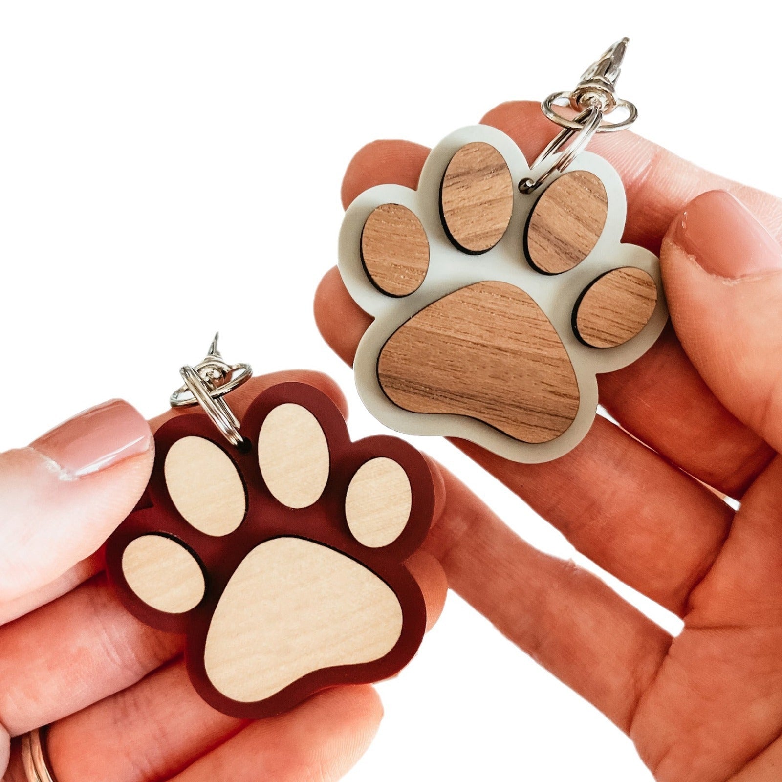 Creative Wooden Paw Print Keychain Pendant 7039114f a2bd 4e29 bb24 be09ae3f1211