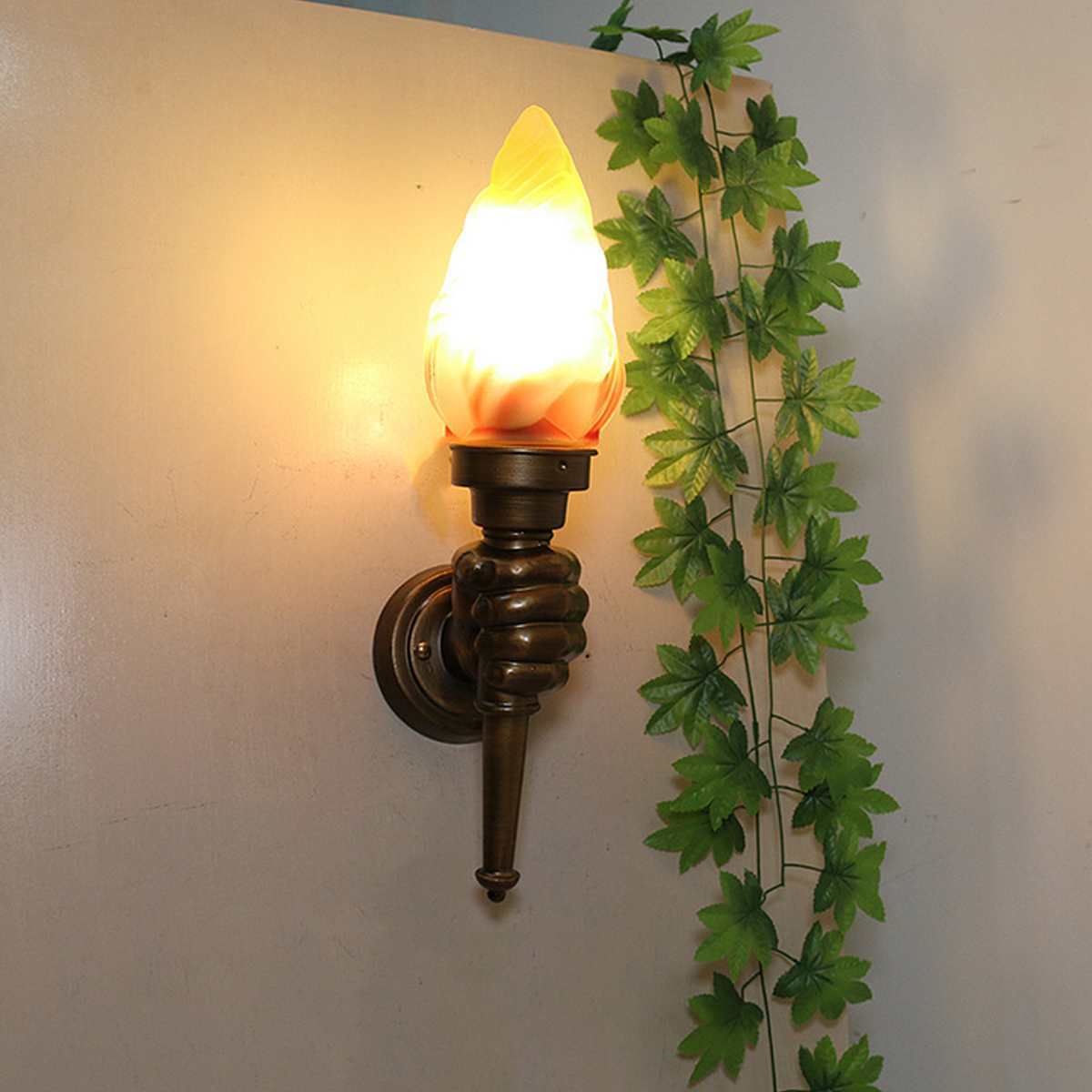 Creative torchbearer wall lamp 714131209277