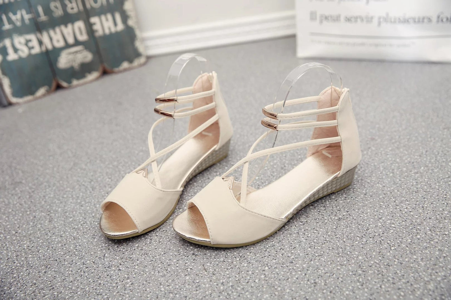 Strap round head low heel sandals 725098139865