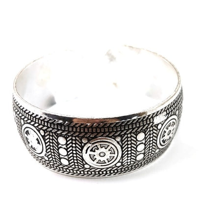 Women's Vintage Miao Silver Carved Bracelet 75f0a6c9 42d5 4996 a447 9e5c6e239bc4