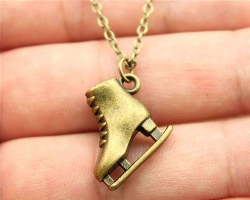 Skate alloy pendant necklace 7734613434122