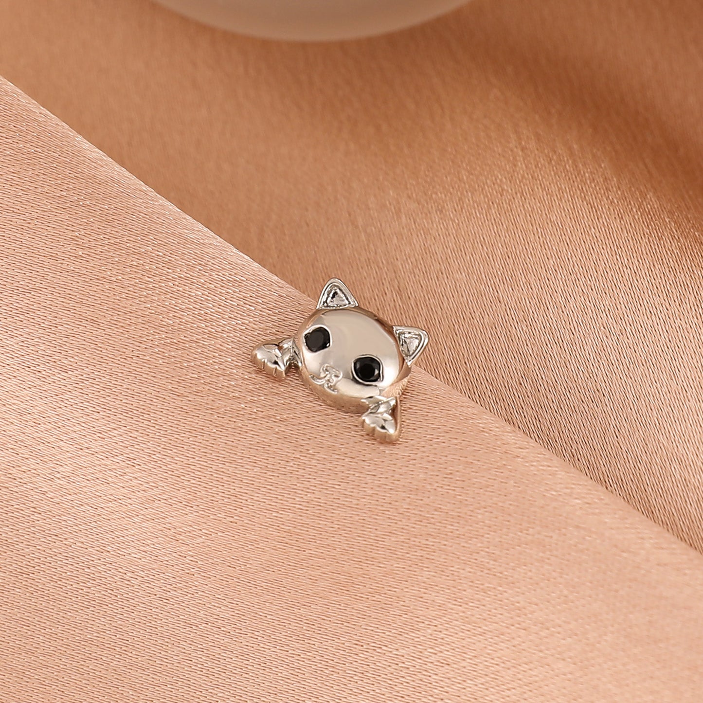 European And American Cute Cat Retro Fashion Minority Design Simple Cute Animal Earrings For Women 7a790e1a f51a 4f62 ab83 a9