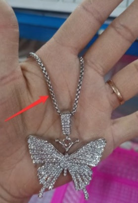 Rhinestone butterfly necklace 7e5e5fa9 1e8c 4b6f b33f 934180d92918