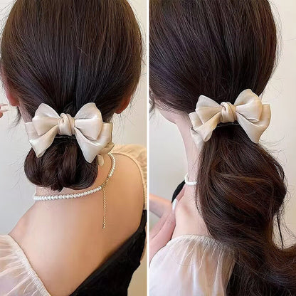 Elegant Bow Bun Grip Female Online Influencer 7e6755ef 85bc 4d56 a992 1af8563e7ab3