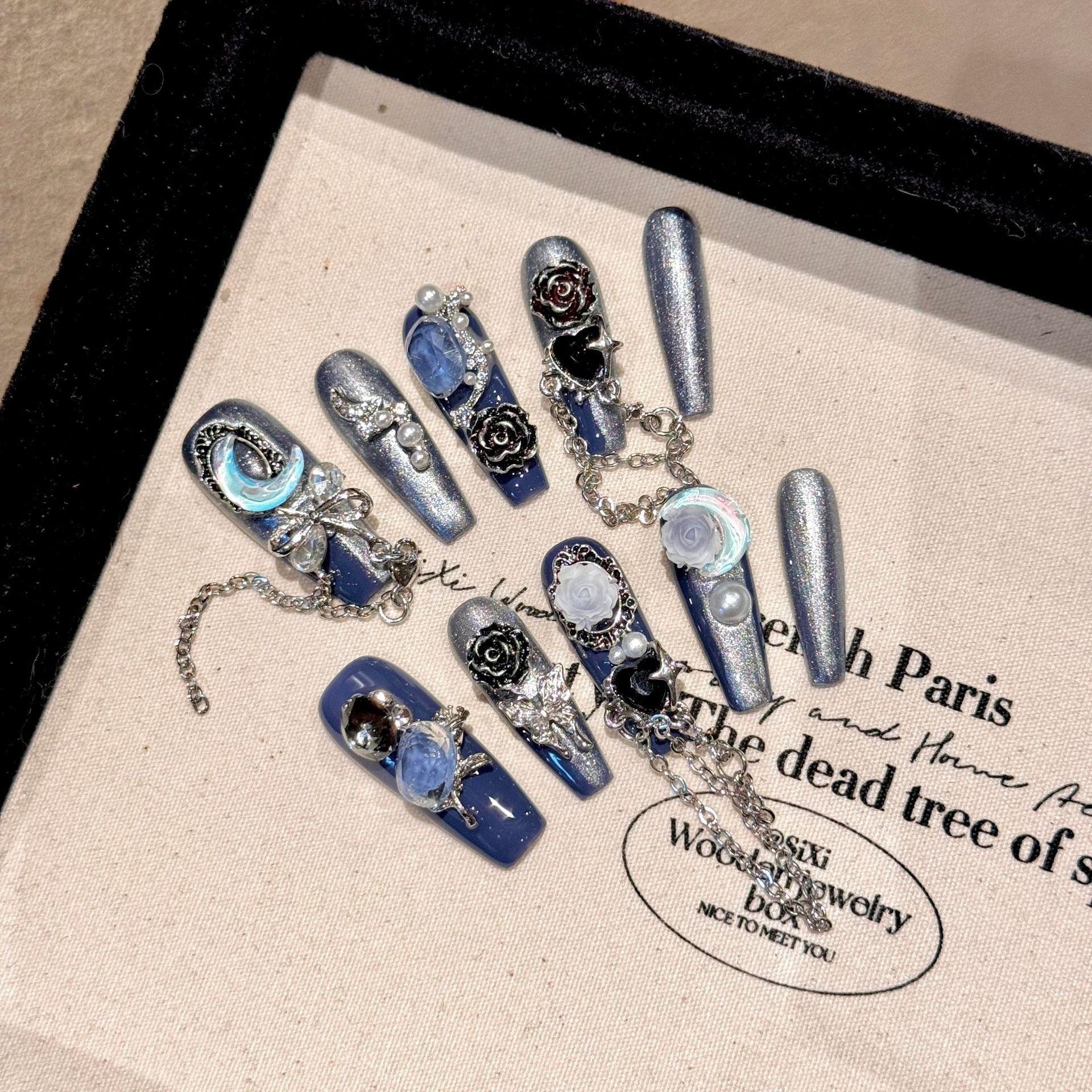 Non-mainstream Style Hot Girl Yihe Hand-worn Nail Heavy Industry Blue 7f4c74d4 91a7 4e09 838c be21fda5408a trans