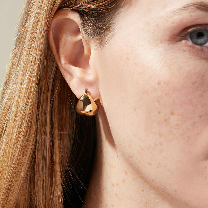 Metal Three-dimensional Spherical Earrings 827d16ad 14f9 4ee8 866b 80c3b4a62aed