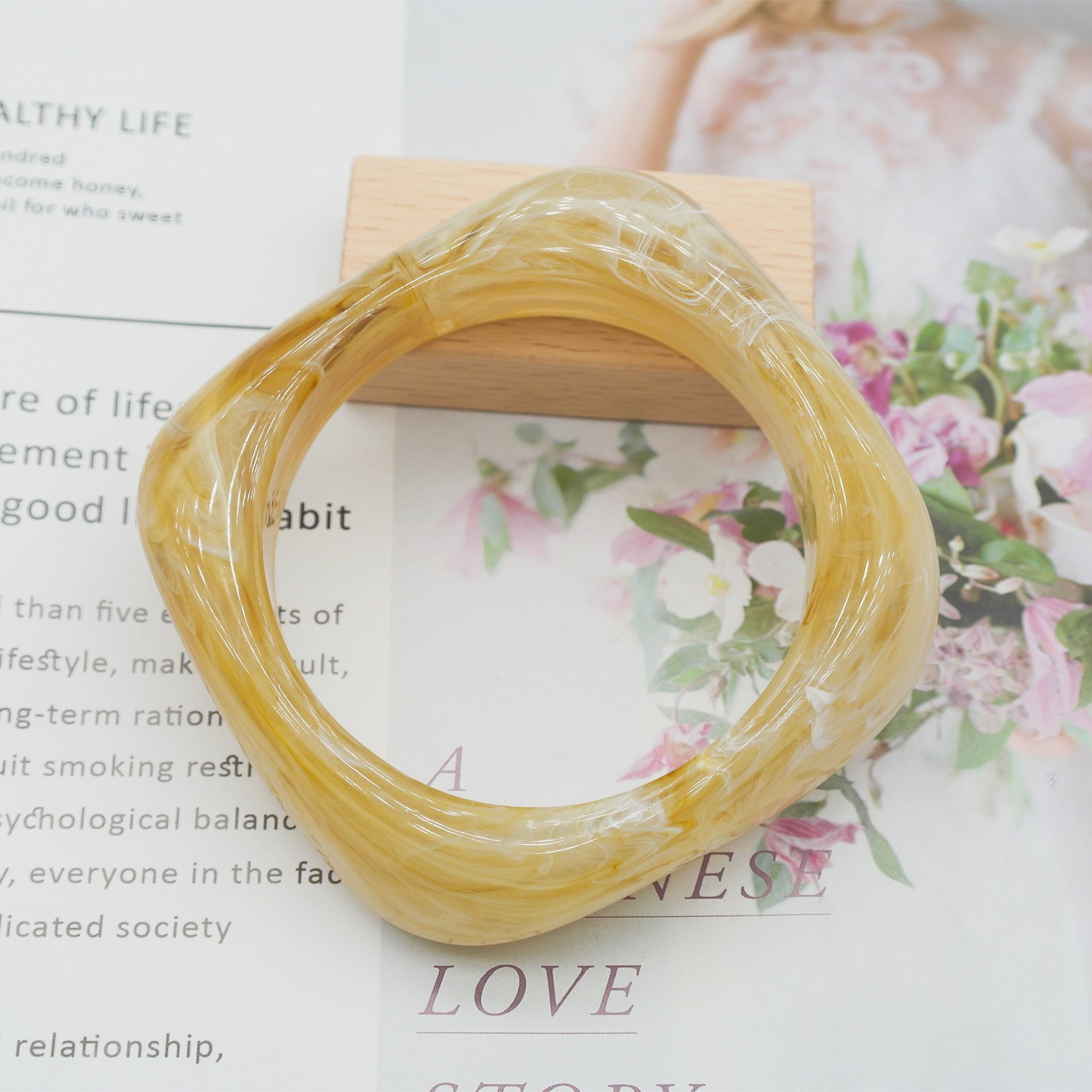 Marbling Acrylic Bracelet Shaped Irregular Square 82888d5a ee7c 4d84 a6e3 9d84af5f508f