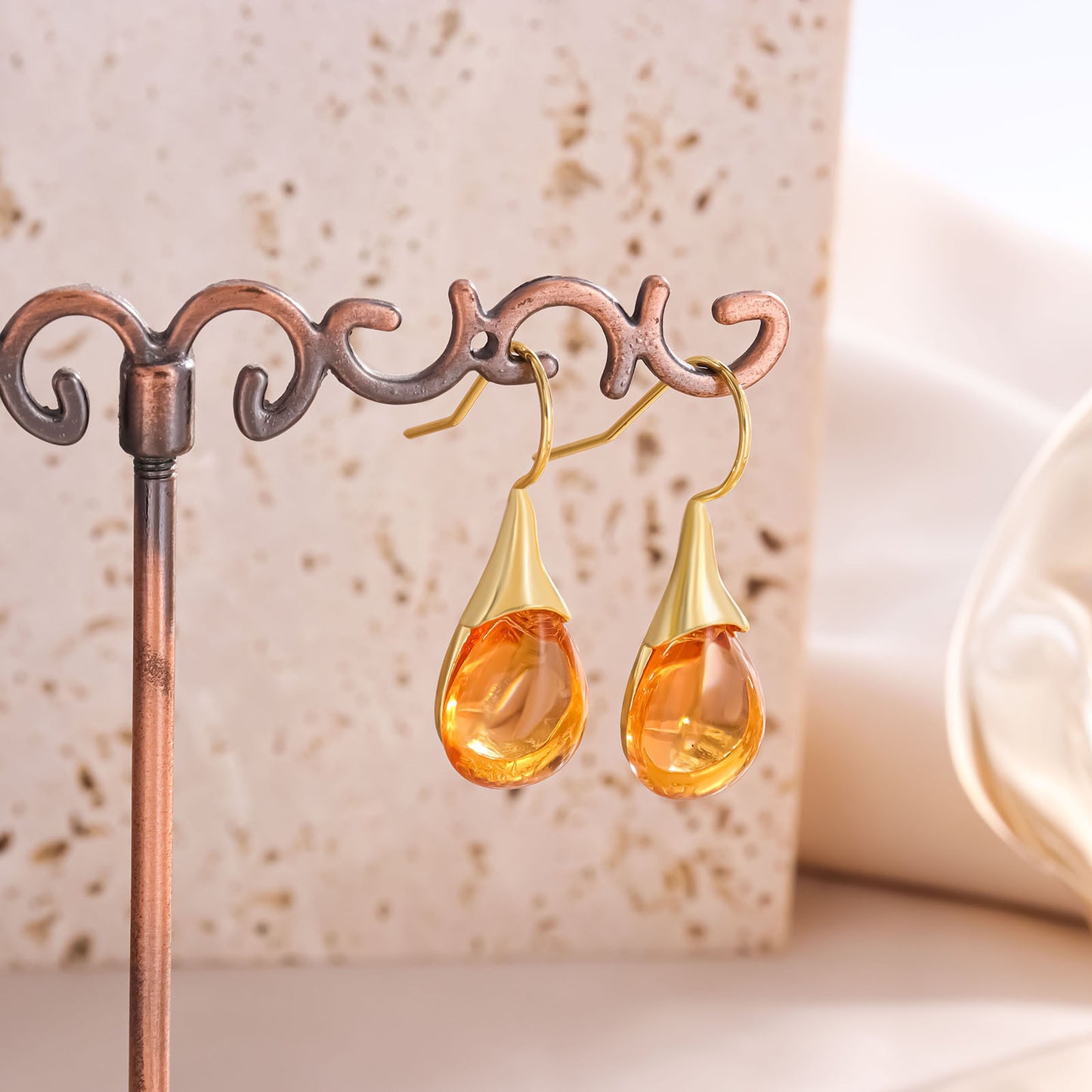 Drop-shaped Inlaid Cat's Eye Earrings Four-color Simple 83f2480d dfcf 4e7d b60a 8595755226a7