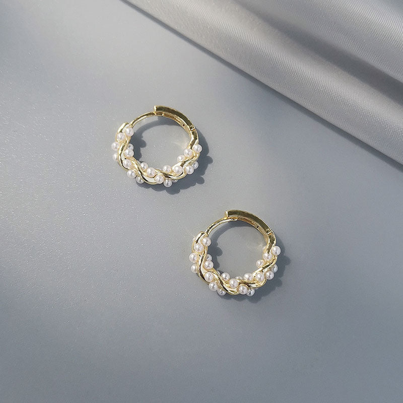 Pearl Earrings Autumn And Winter Special-interest Design Bead Eardrops Earrings New Elegant Circle Ear Clip Women 842af477 77