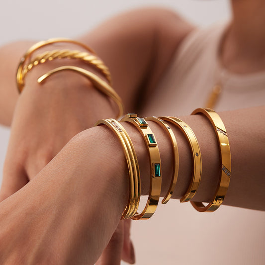 Fashionable And Versatile Gold-plated Stainless Steel Bracelets With Zirconia 85d3ba4e 3a97 4047 907a a9d040632146