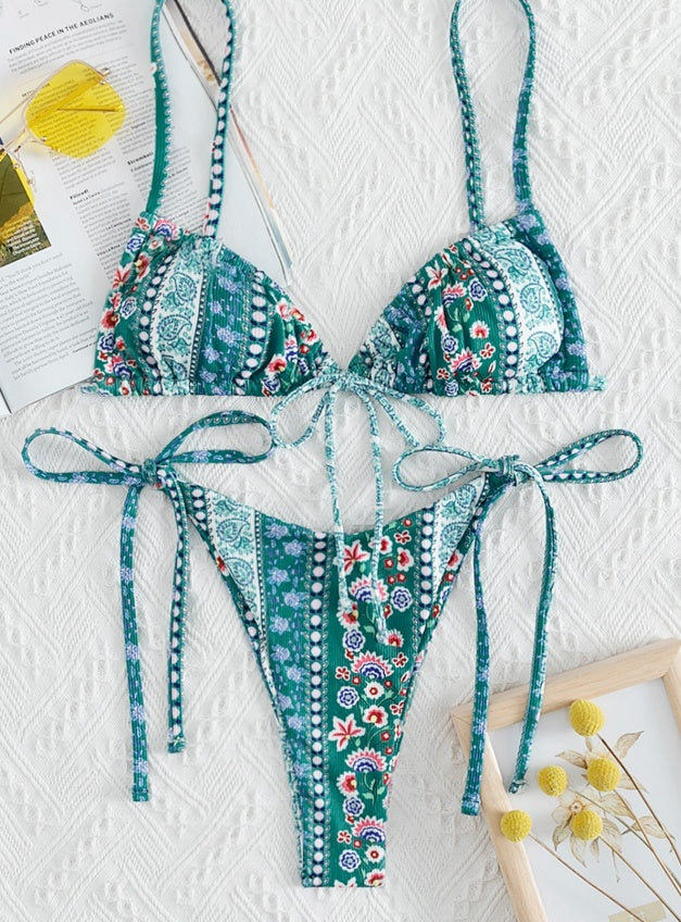 Ladies Fashion European And American Back Bikini Swimsuit 876bcd33 991b 46d3 9544 b79c5b5f27a3 9c3af354 9e02 4b43 945a aa9ee5