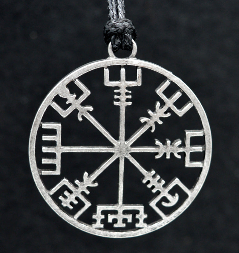 Viking Compass Men's Accessory Pendant Necklace 87d6e3f1 fd61 4e5a a4a0 fa54f56bb114