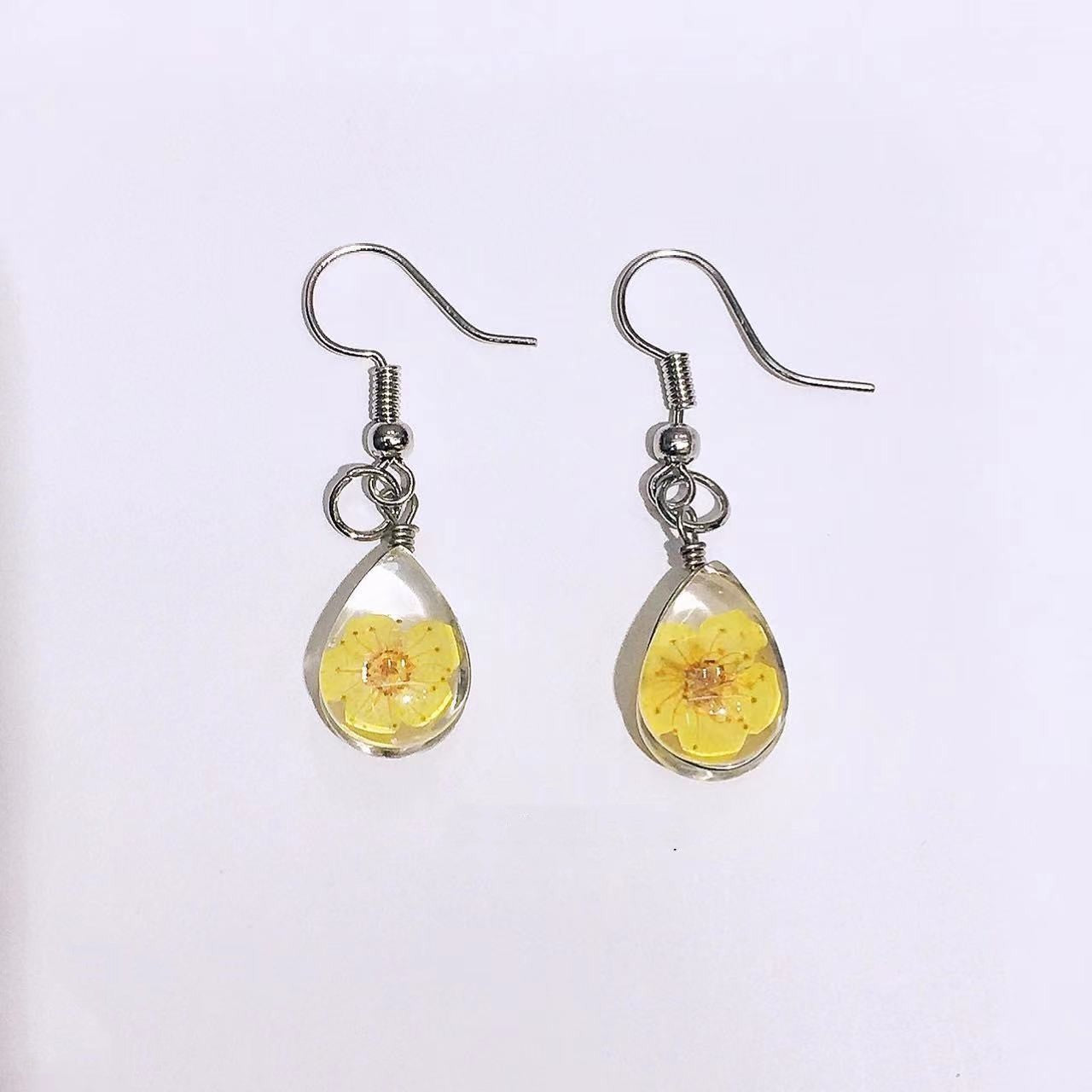 Fashion Drop-shaped Dried Flower Earrings 8bd73033 318b 480f ae82 812f5b984486