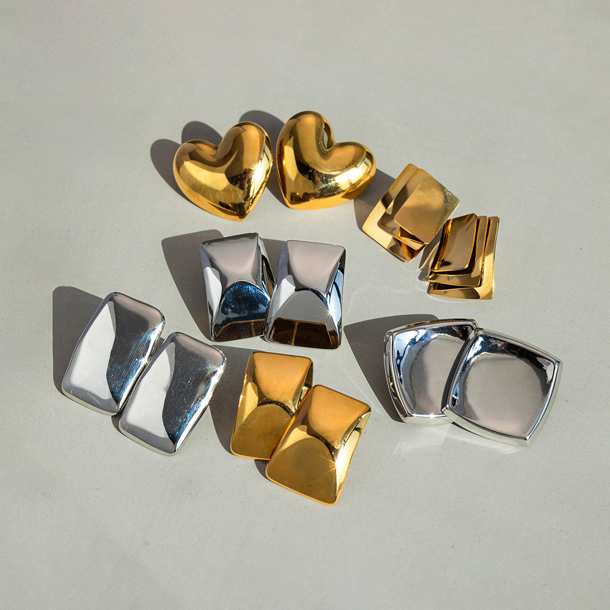 Aubree Gold Heart Earrings 8d67c04c 21cb 486a b7e1 bf8335bf8ea5