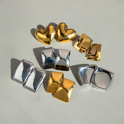 Aubree Gold Heart Earrings 8d67c04c 21cb 486a b7e1 bf8335bf8ea5