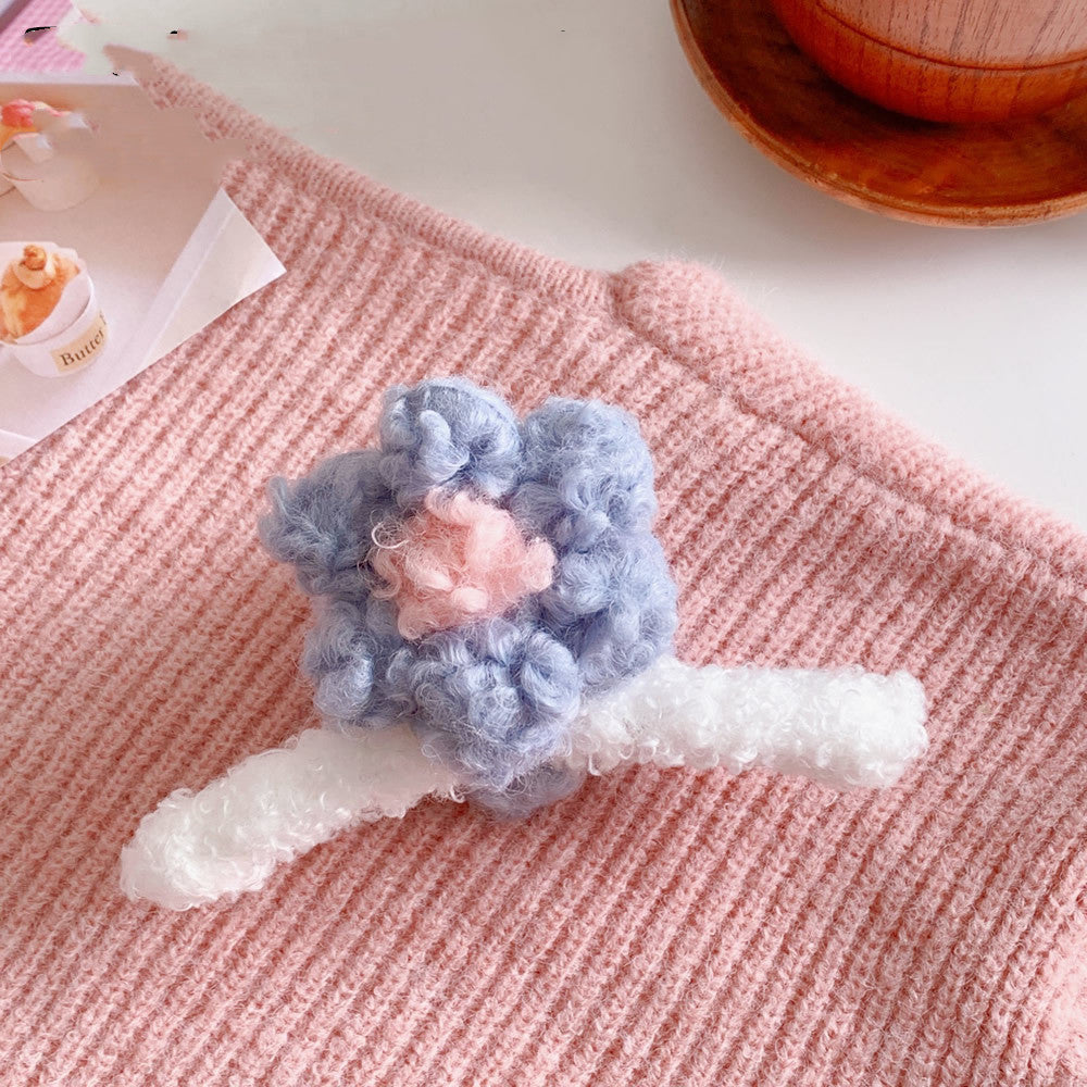 Flower Plush Hairpin Back Head Grabbing Clip 8e76ea79 bbe2 420a 973c f6858de5171f