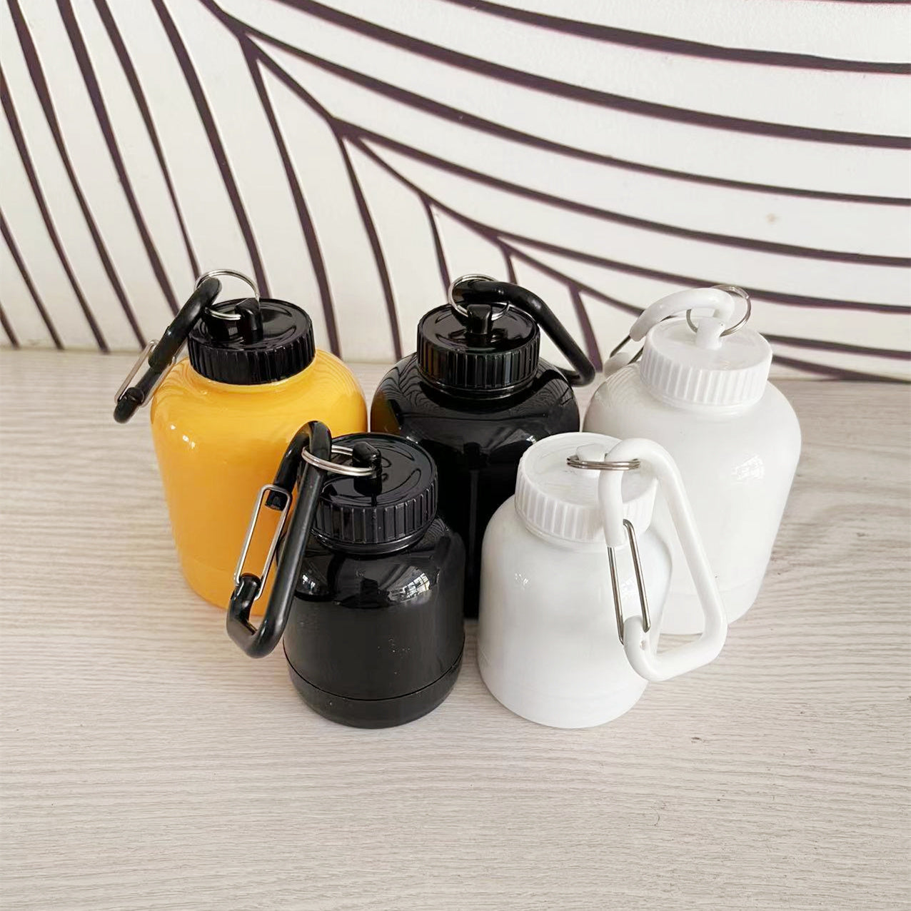 Keychain Funnel For Protein Powder Bottle BPA Free 919a8215 ce27 4b37 b0b9 96dcf5bae4c8