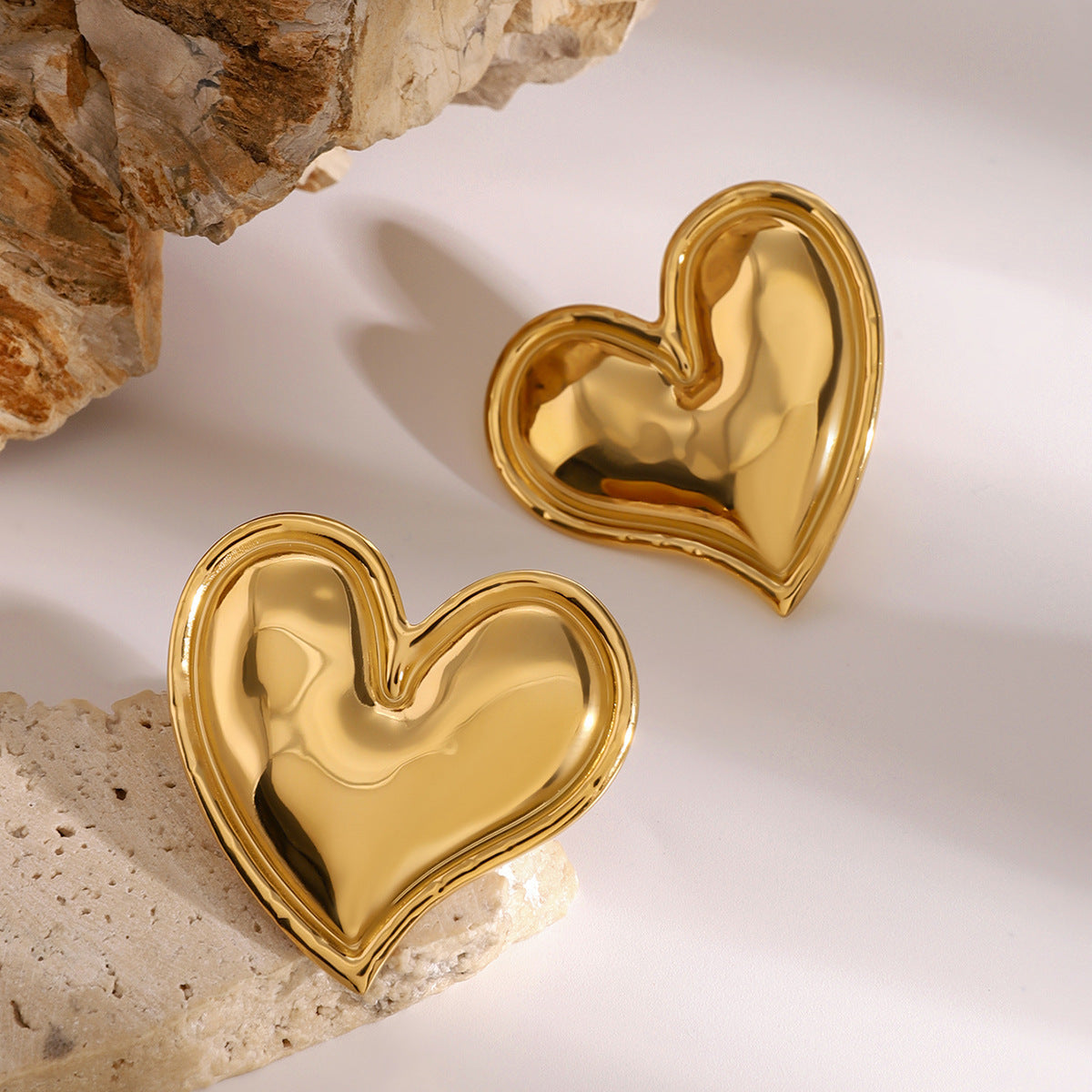 Female European And American Stainless Steel Heart-shaped Earrings 91bf64b5 3e49 451b b6b5 f3d585aa6ca0