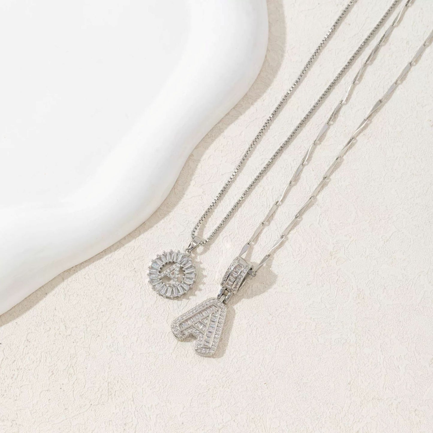 Full Diamond Rock Candy 26 Letter Pendant Necklace Copper Inlaid Zirconium Round Flower Letter Suit 942987cf 60f5 48d9 832d 8