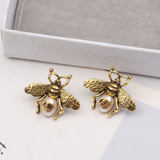 Pearl Retro Little Bee Ear Studs 95144847 ea73 49b4 9689 3085ea5f8cf5