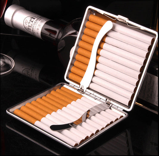 Leather Cigarette Case With Metal Clip 952409c8 253d 4080 9e4b 9193681d854e