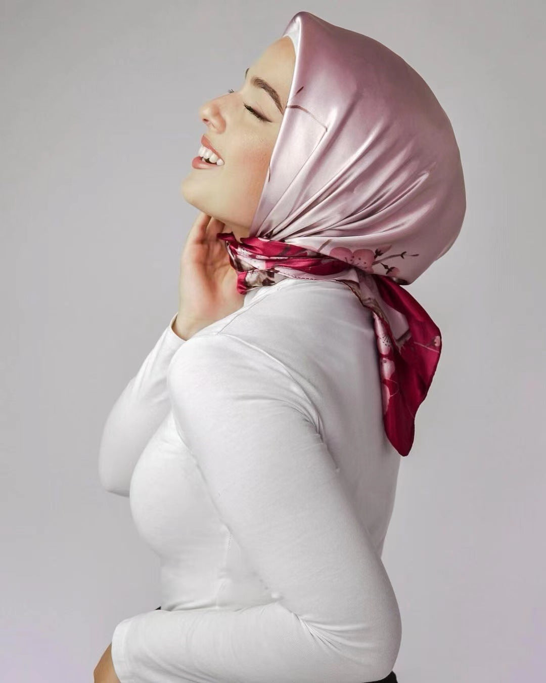 Chain Printed Scarf Women's Casual Scarf 90 90cm Satin Large Kerchief 95ae6869 4839 4c92 a296 2017b3519d0e