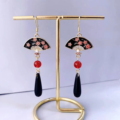 Chinese Style Retro Plum Blossom Scallop Earrings Women's New Chinese Style 9705a7a1 fb11 4f48 abd7 53b8713747c9