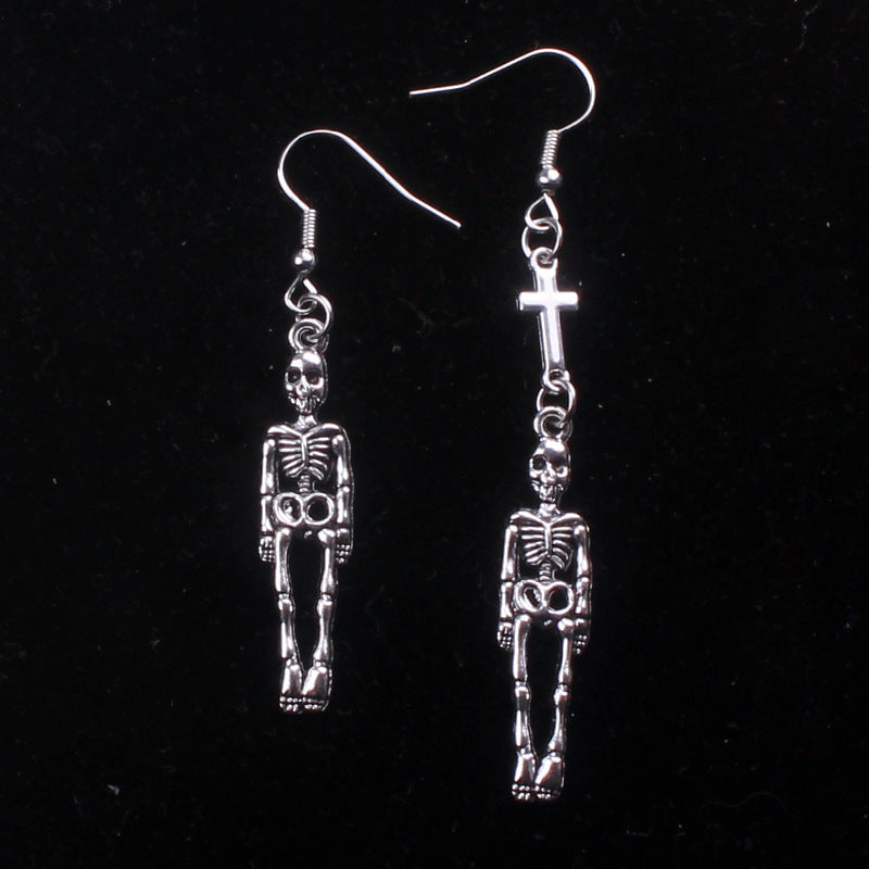 European And American Popular Exaggerated Gothic Skull Earrings 98e374a9 fcc7 424f 8c2c 8b48e7bf689e