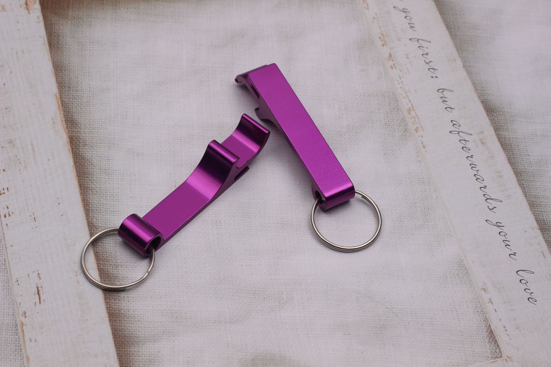 Opening Advertising Beer Key Chain 9aa81751 cbdd 45b0 8a88 d22d9e1fcd20