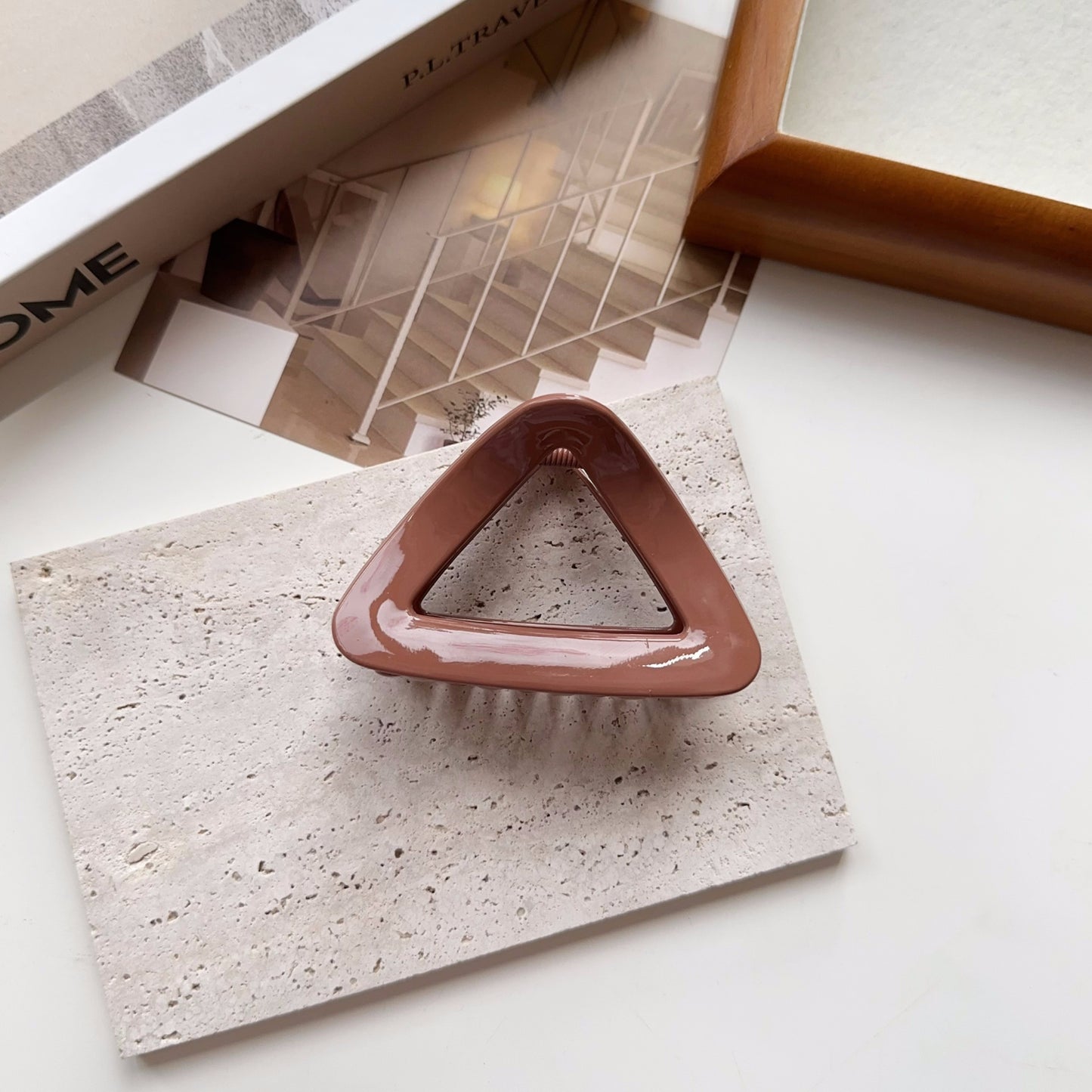 Triangle Plastic Hair Jaw Clip Women's Large Shark Clip Back Head 9ace077c f673 4a23 a6cb 179c5948d49d