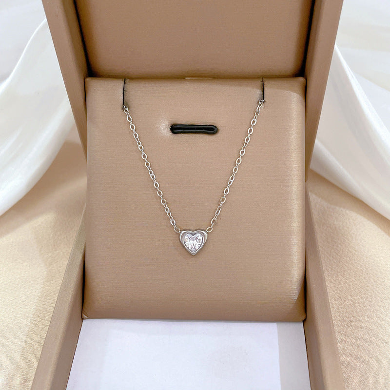 Solstice Heart Gold Necklace 9f47347e 4b85 4455 871a acafecbcd4ac