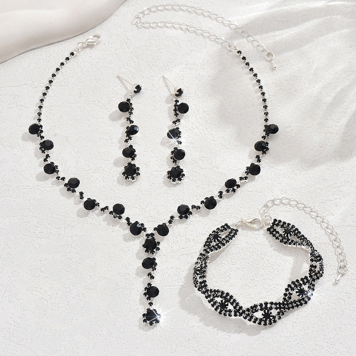 Fashion Crystal Necklace Ear Stud Bracelet Jewelry Accessories O1CN016FwDQp1ynqUTLMSBG  1988846624 0 cib