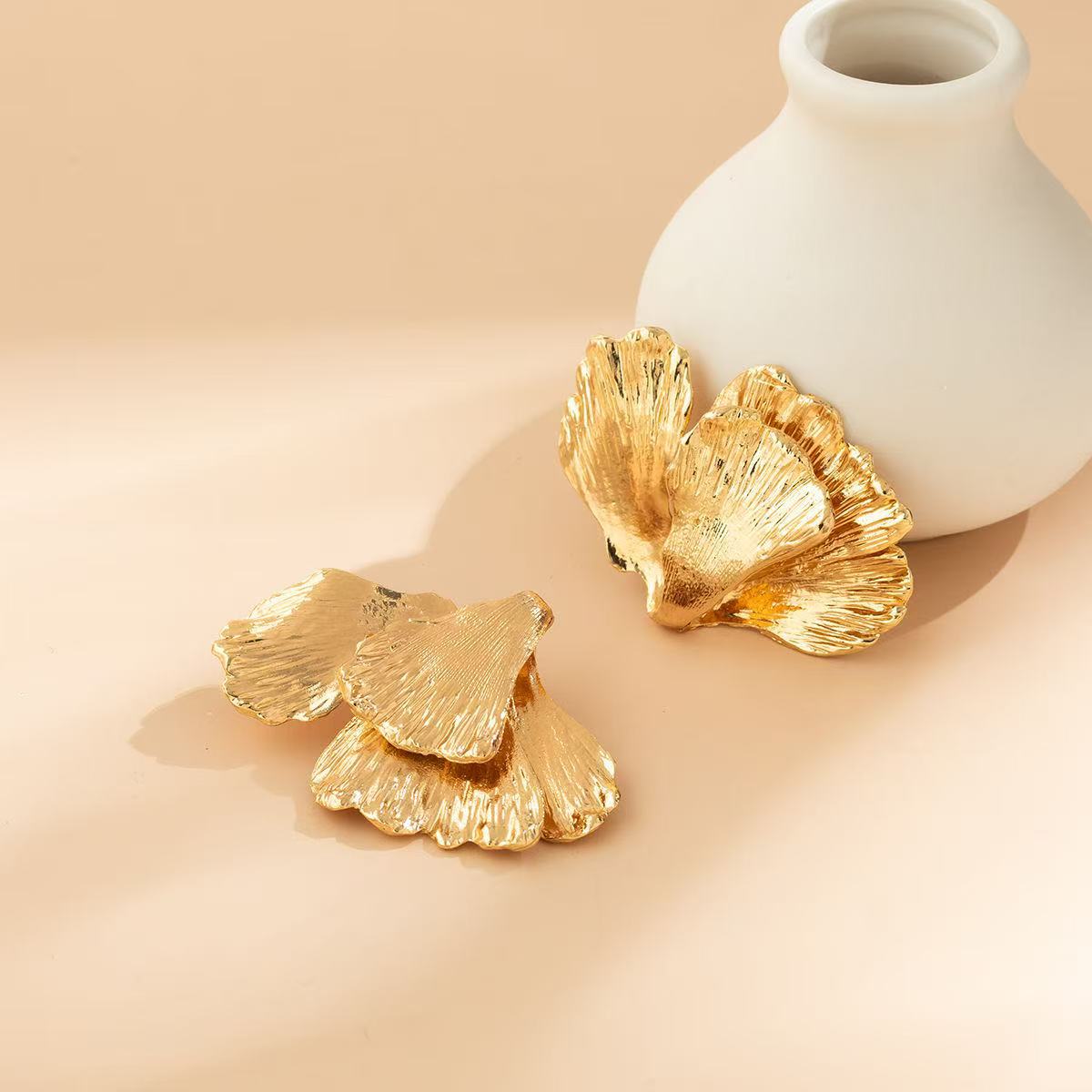 Fashion Personality New Metal Flower Earrings For Women O1CN016b3ycZ1biaropOVA3  2216858653499 0 cib