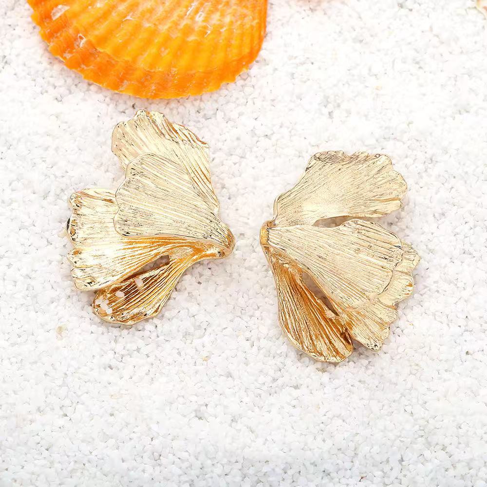 Fashion Personality New Metal Flower Earrings For Women O1CN01HvD0861biaryauv6y  2216858653499 0 cib