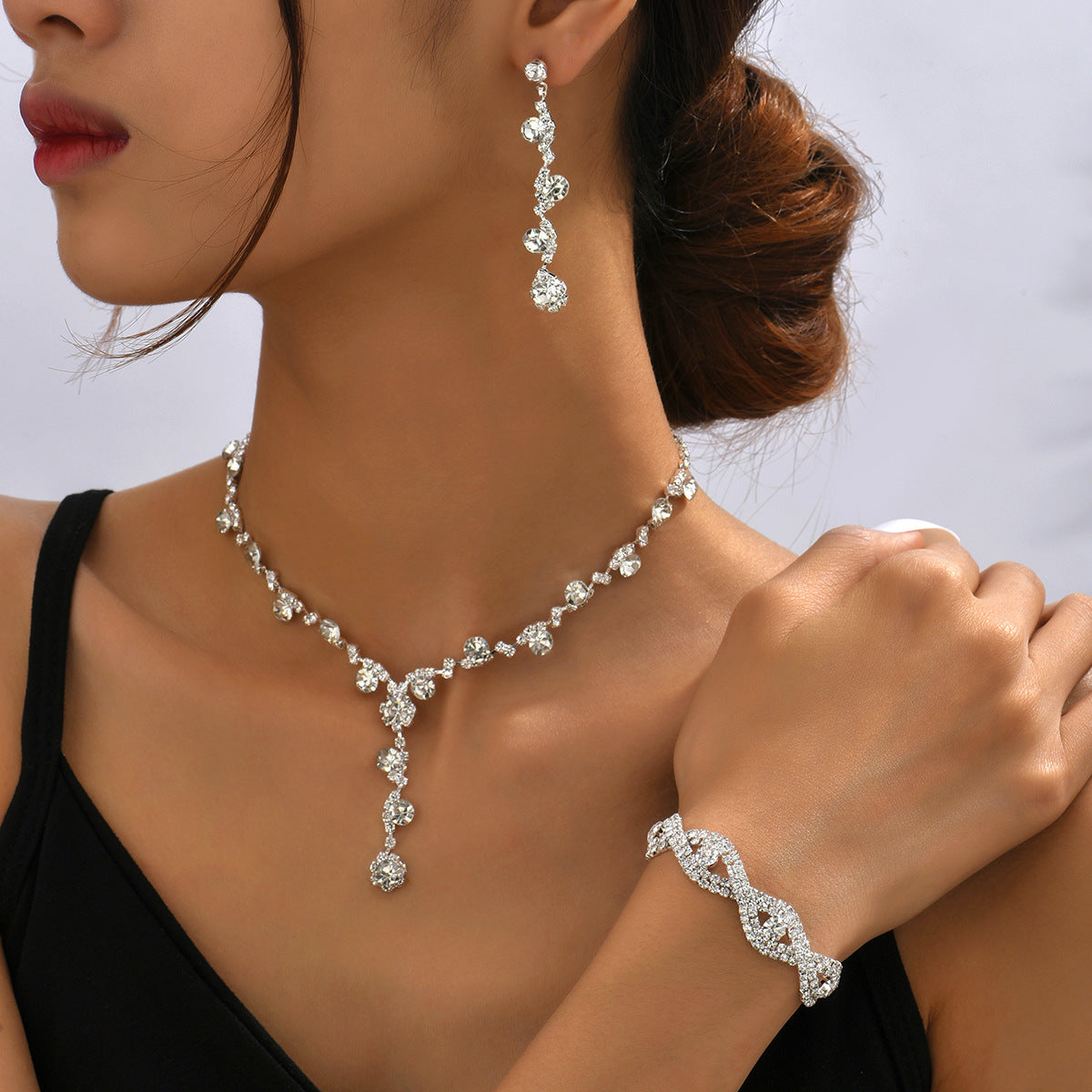 Fashion Crystal Necklace Ear Stud Bracelet Jewelry Accessories O1CN01Tuo0vE1ynqKp66MRI  1988846624 0 cib