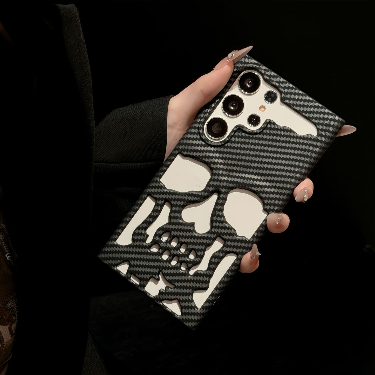 Hollow Skull Personality Creative Phone Case - 图片 3