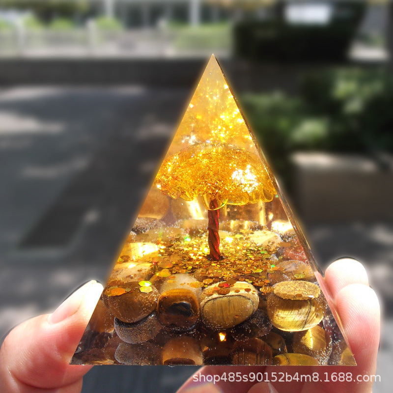 Car Creativity Pyramid Epoxy Technology Ornaments O1CN01Zx8V3d1f3bY9BDKYQ  2212051333951 0 cib
