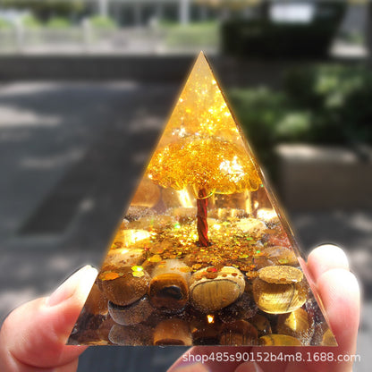 Car Creativity Pyramid Epoxy Technology Ornaments O1CN01Zx8V3d1f3bY9BDKYQ  2212051333951 0 cib