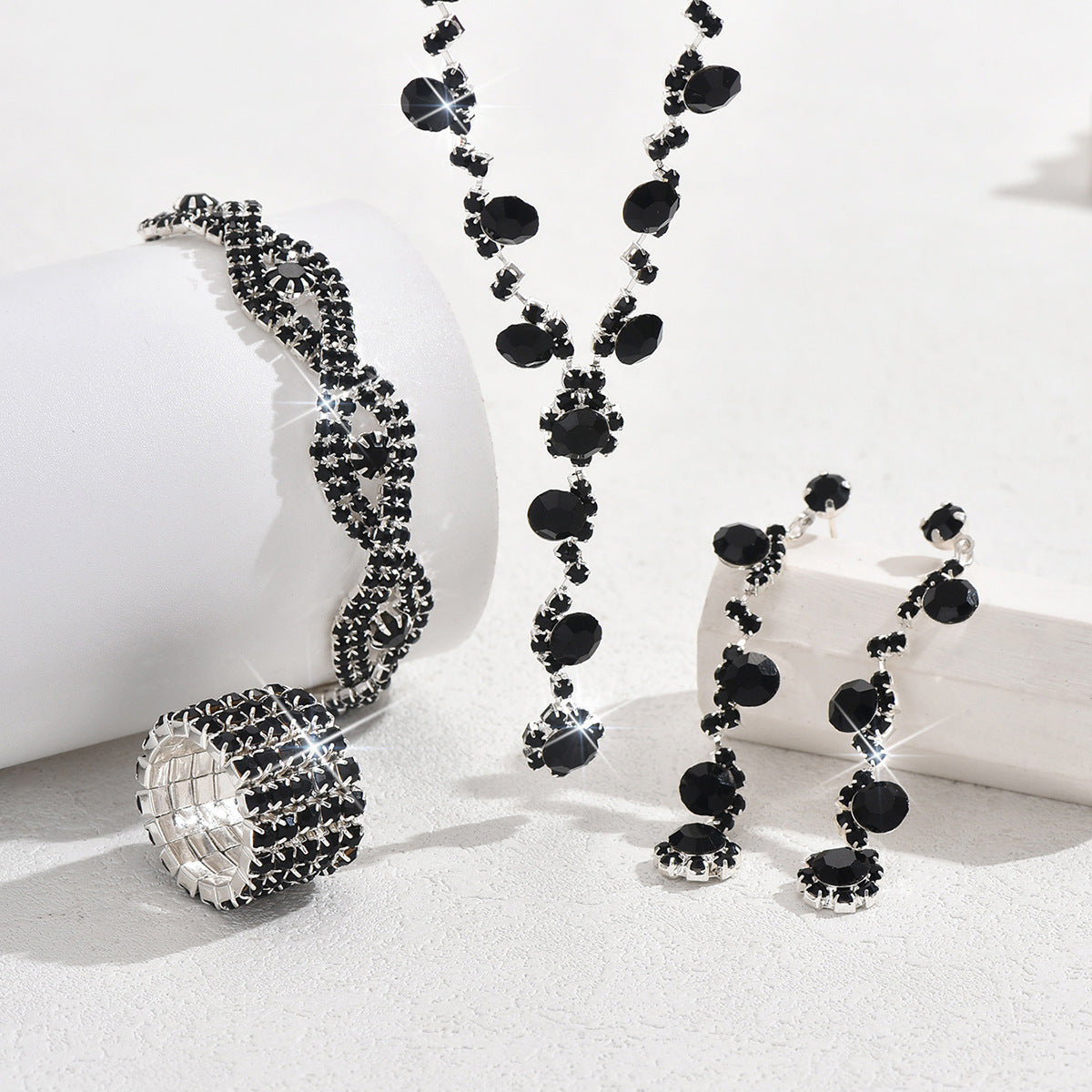 Fashion Crystal Necklace Ear Stud Bracelet Jewelry Accessories O1CN01jUQ5Sb1ynqUTd7mkY  1988846624 0 cib