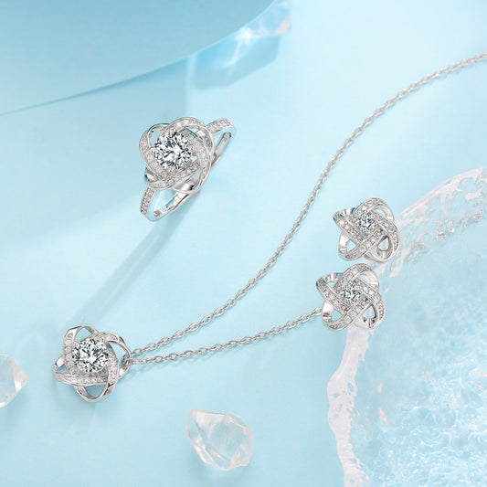 Clover Necklace Pendant Female Clavicle Chain O1CN01nvWdgD1ZklQ4Jli0h  2216544323233 0 cib