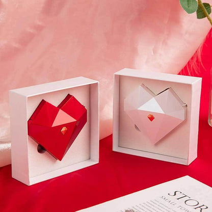 Simple Heart-shaped Diamond Surface Jewelry Storage Packaging Box a042b2c3 b4ed 4cc1 bc35 0fc76856c439 trans