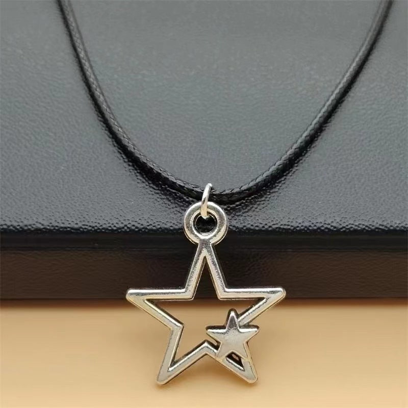 Retro Five-pointed Star Ornament Personality Fashion Alloy a104fb1d 09a3 422d 8797 4e6f67c674dd