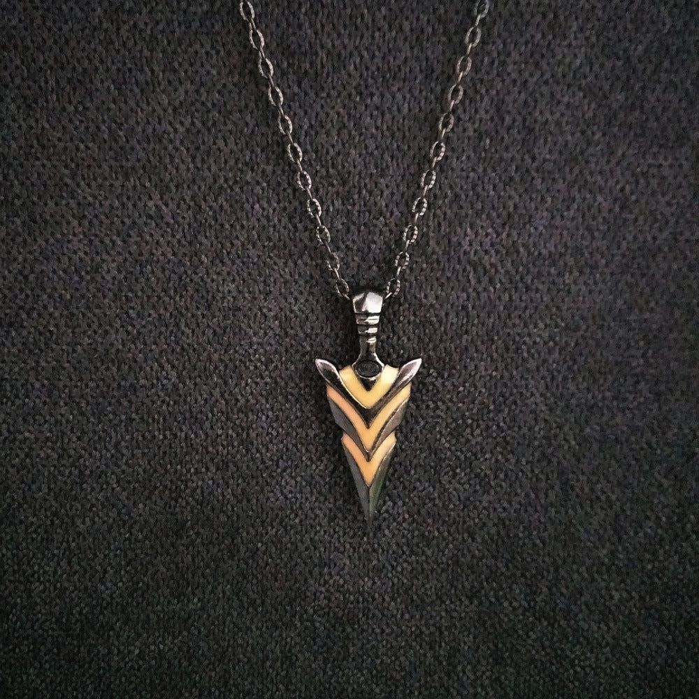 Luminous Arrow Necklace Vintage Light-emitting Pendant a176b654 9b21 4b10 a8d9 62ed1375dfcd d81c1b02 b364 48ed b36a 2b6bab5c6