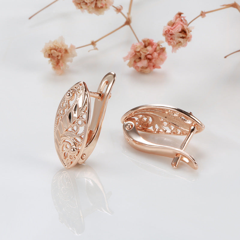 Hollow Pattern Heart-shaped Earrings For Women
